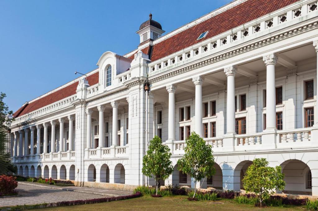 Swiss-Belhotel Mangga Besar Jakarta Exterior foto