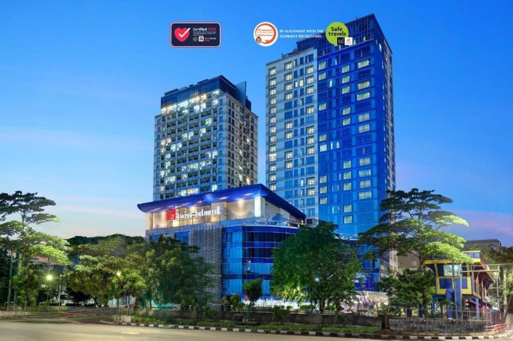 Swiss-Belhotel Mangga Besar Jakarta Exterior foto